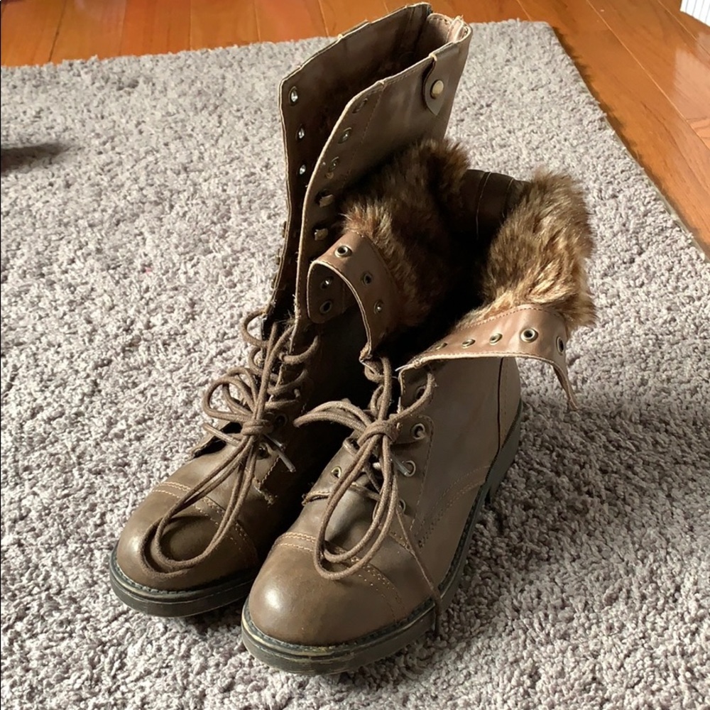 Brown faux fur lined boots